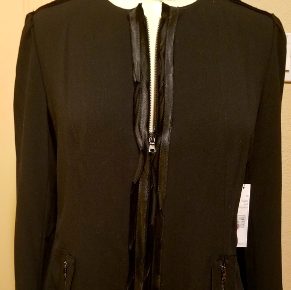 T TARAHI "JOY" BLAZER - Picture 7 of 8